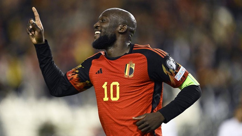 Khá bất ngờ khi Lukaku là ầu thủ biết nhiều thứ tiếng nhất so với vẻ ngoài của anh