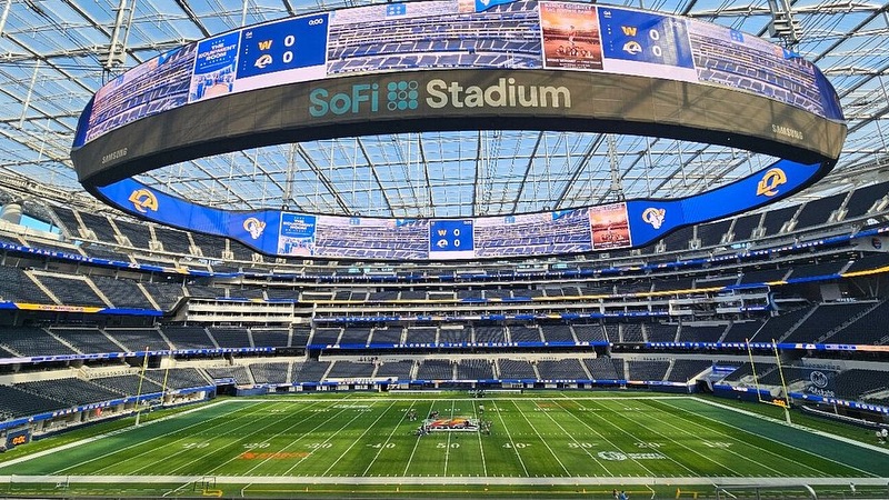 SoFi Stadium của Mỹ cũng là một sân bóng đầy ấn tượng SoFi Stadium của Mỹ cũng là một sân bóng đầy ấn tượng